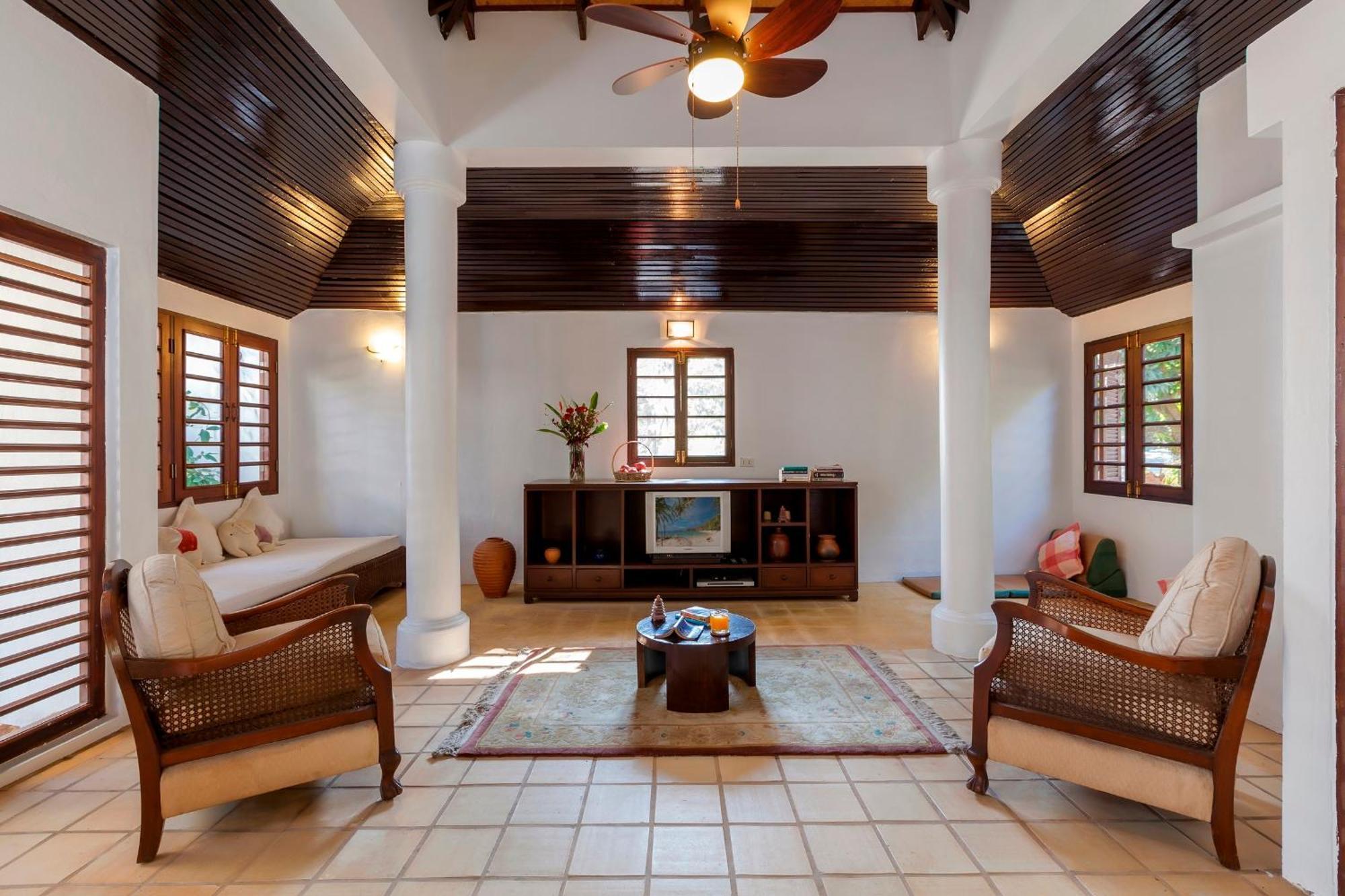 Baan Khunying - Secluded Phuket Beachfront Villa Rawai Zewnętrze zdjęcie