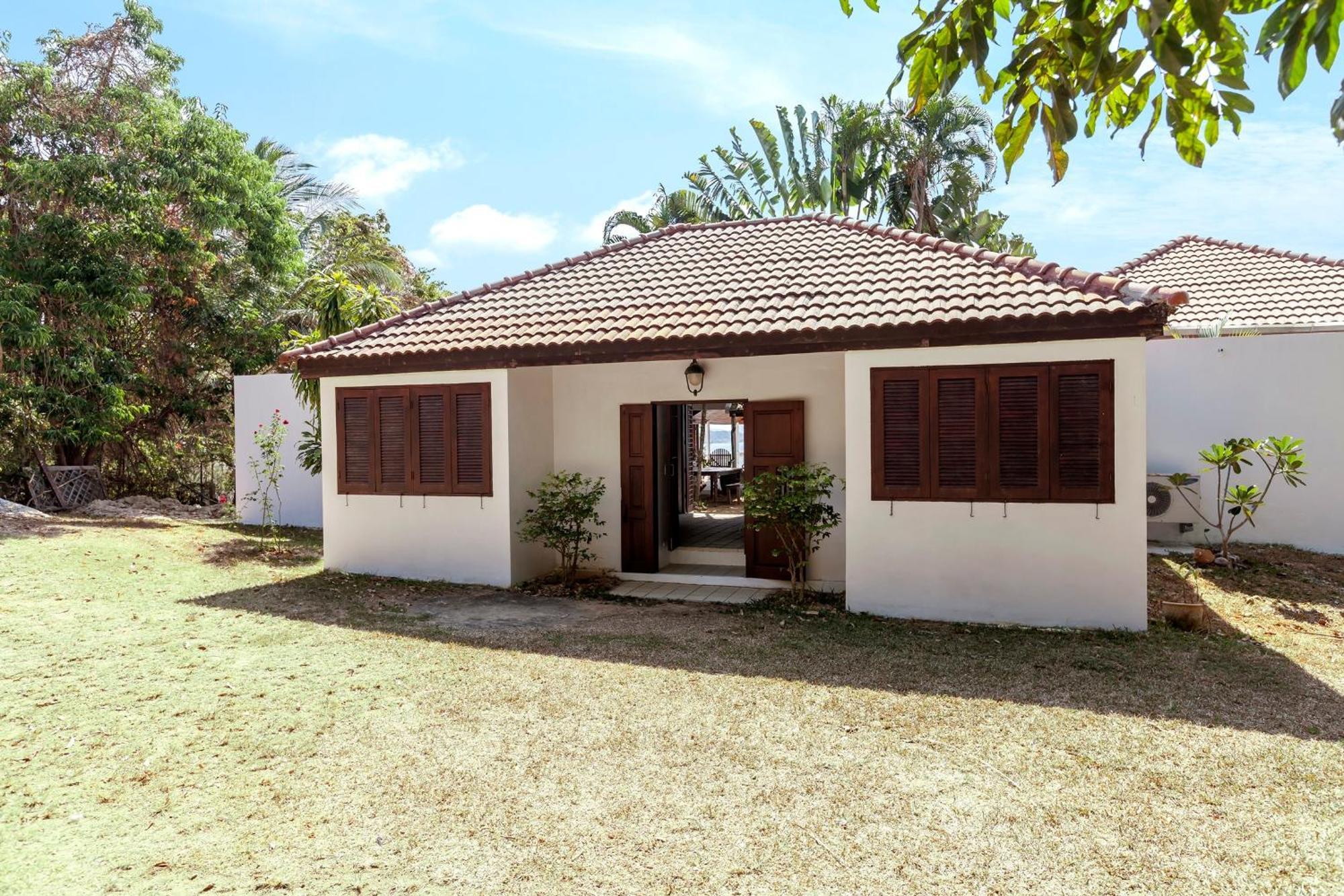 Baan Khunying - Secluded Phuket Beachfront Villa Rawai Zewnętrze zdjęcie