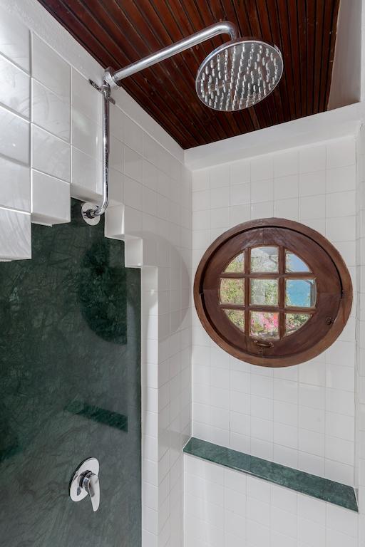 Baan Khunying - Secluded Phuket Beachfront Villa Rawai Pokój zdjęcie