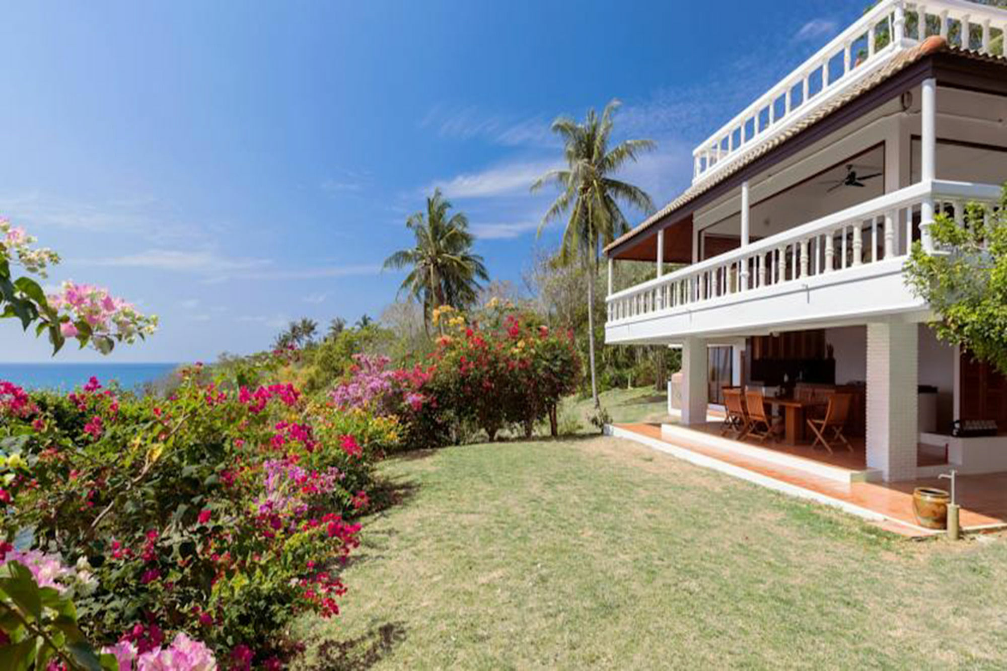 Baan Khunying - Secluded Phuket Beachfront Villa Rawai Zewnętrze zdjęcie